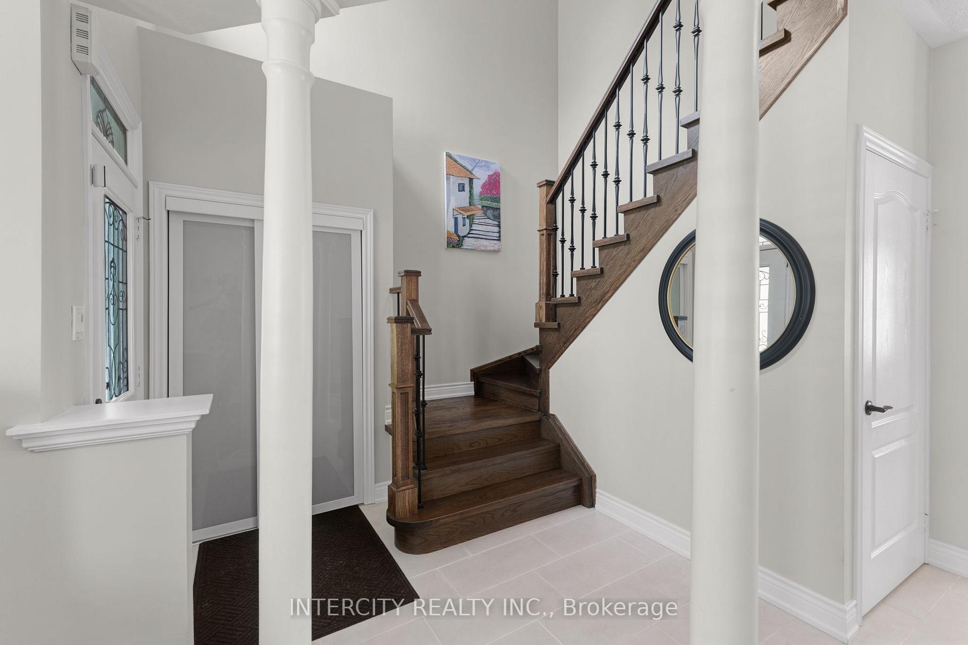 Photo 23 of 37 Redfinch Crescent, Vaughan, Vellore Village — HOMEH