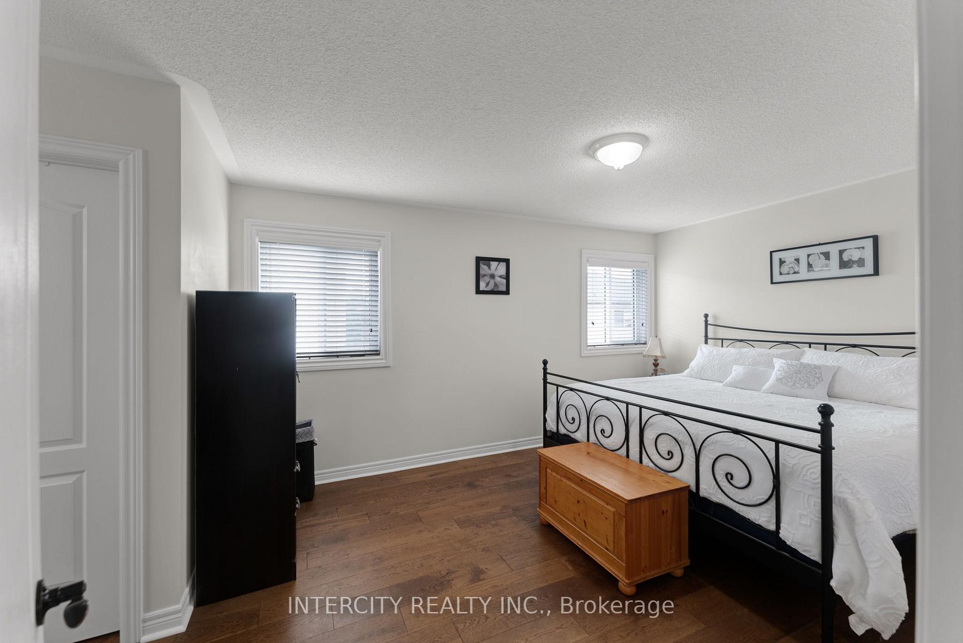 Photo 26 of 37 Redfinch Crescent, Vaughan, Vellore Village — HOMEH