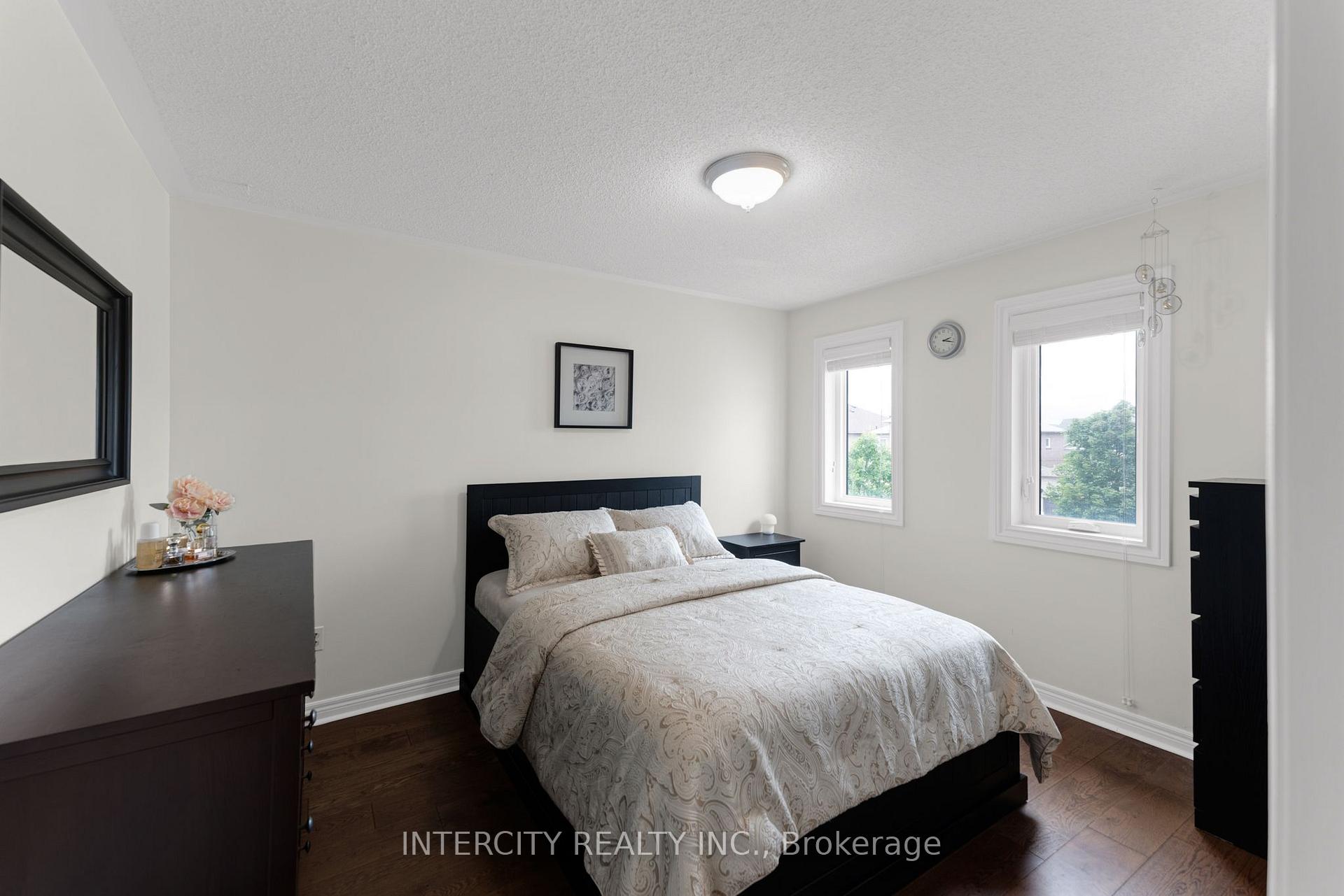 Photo 34 of 37 Redfinch Crescent, Vaughan, Vellore Village — HOMEH