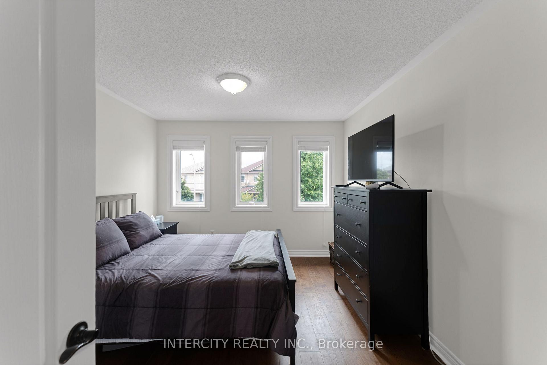 Photo 37 of 37 Redfinch Crescent, Vaughan, Vellore Village — HOMEH