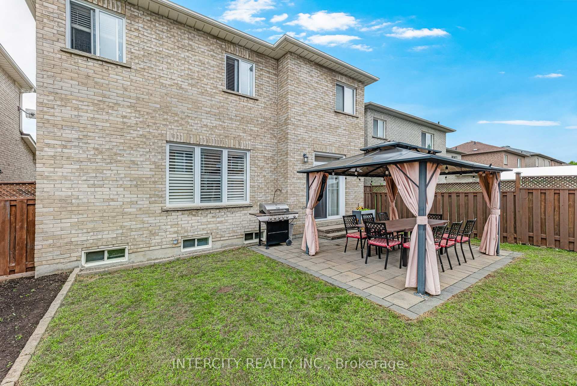 Photo 48 of 37 Redfinch Crescent, Vaughan, Vellore Village — HOMEH