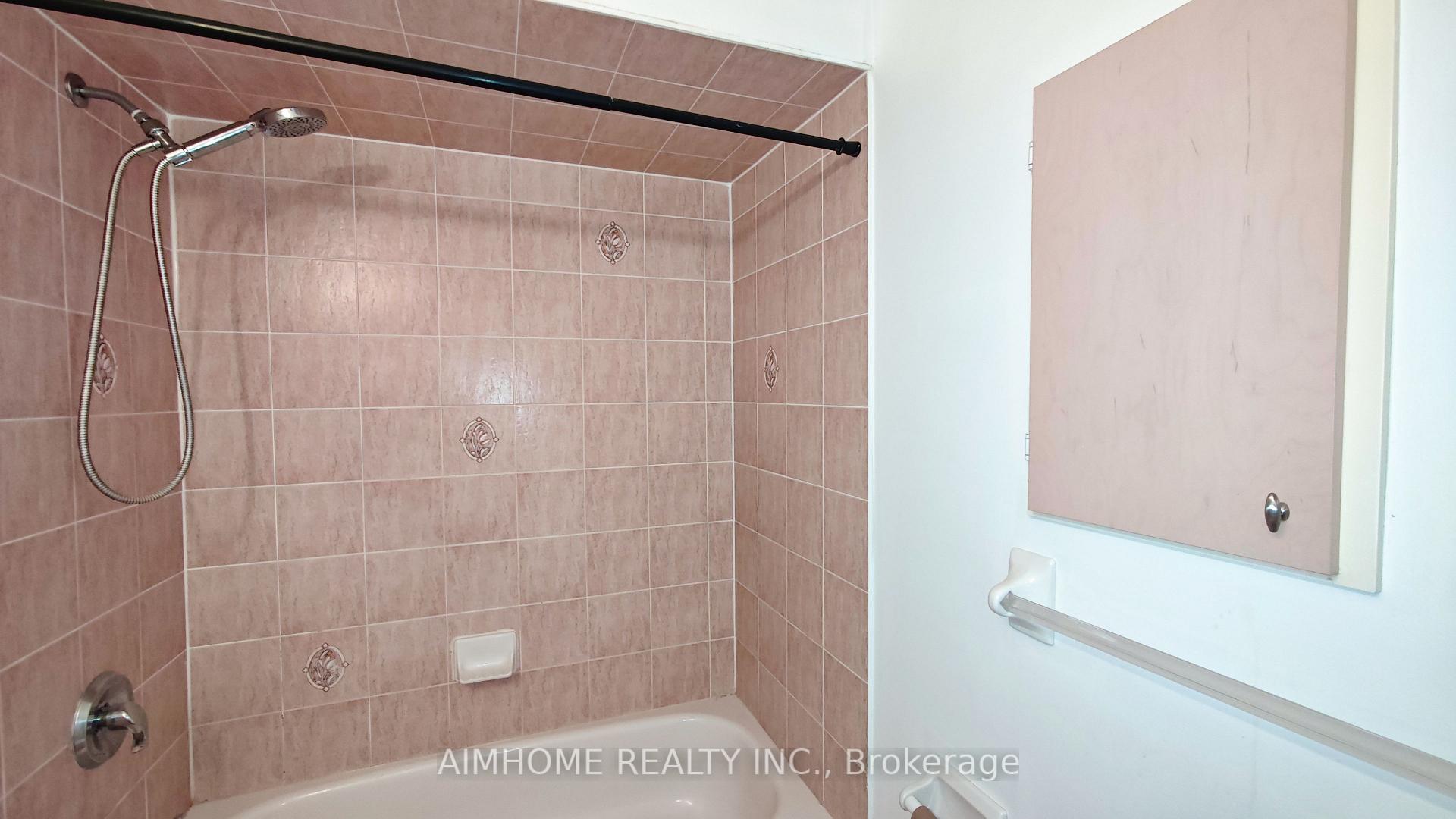 Photo 24 of 340 Kittridge Road, Oakville, Wedgewood Creek — HOMEH
