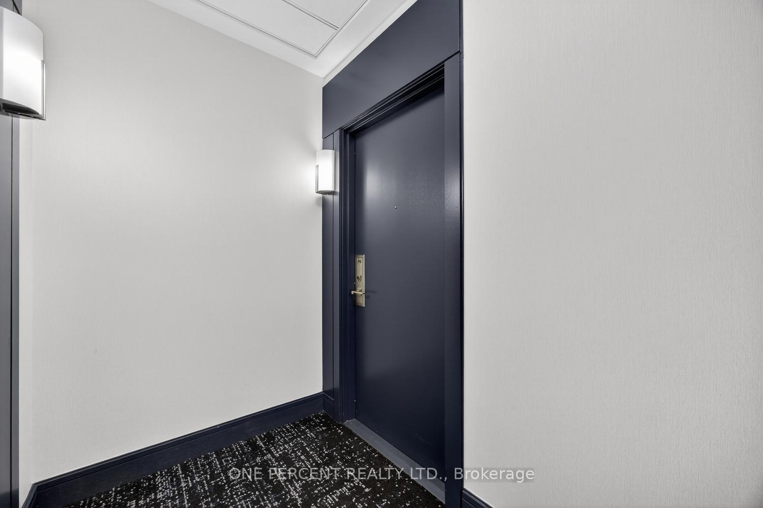 Photo 3 of Unit Ph11, 55 De Boers Drive, North York, York University Heights — HOMEH