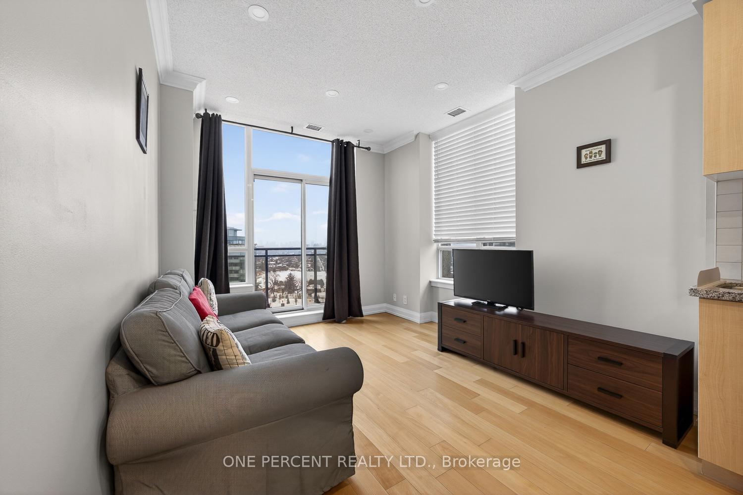 Photo 12 of Unit Ph11, 55 De Boers Drive, North York, York University Heights — HOMEH