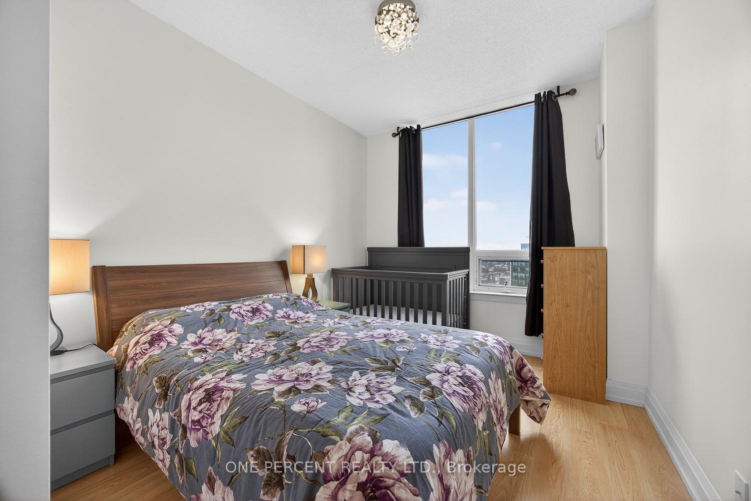 Photo 15 of Unit Ph11, 55 De Boers Drive, North York, York University Heights — HOMEH