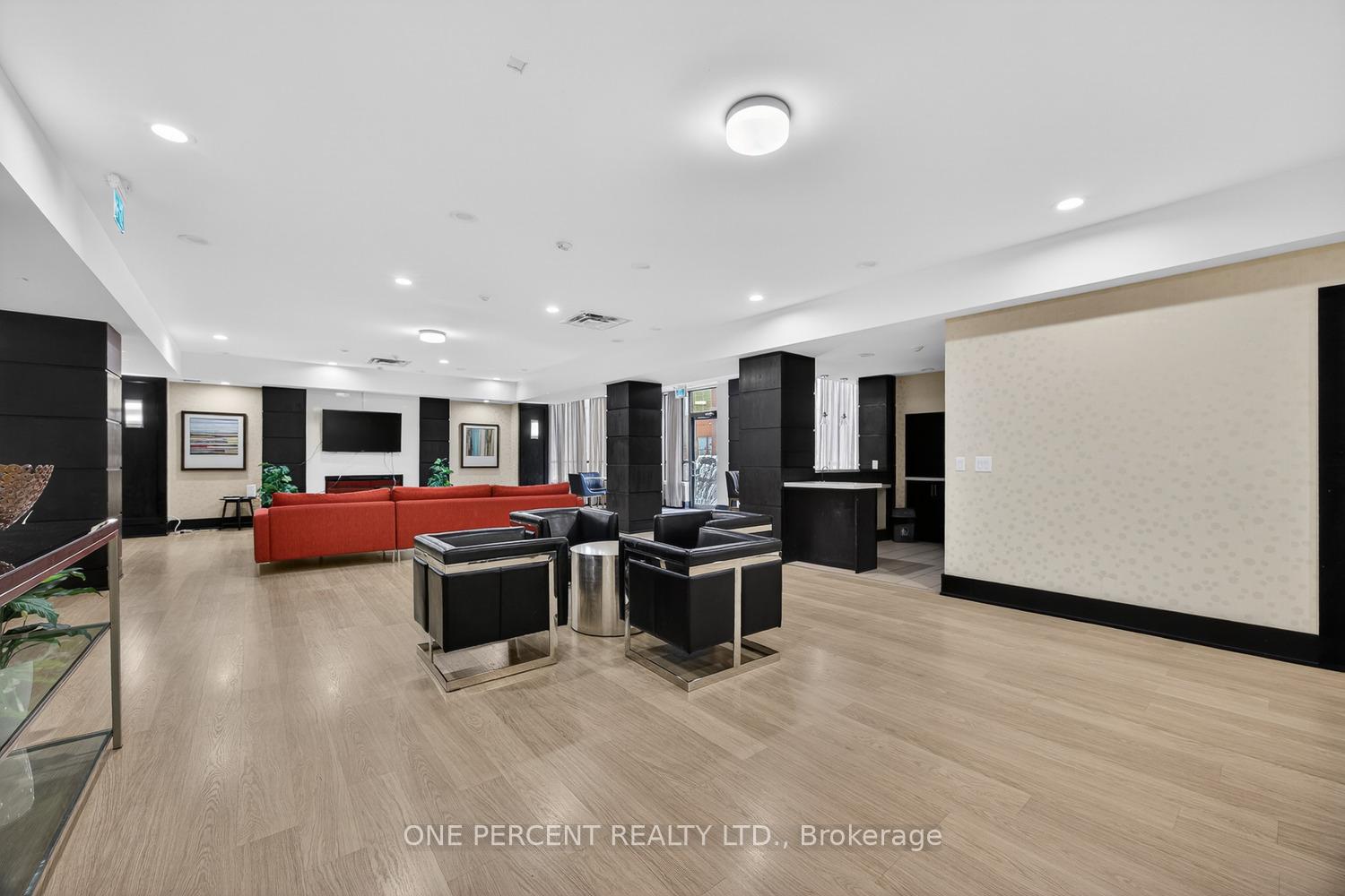 Photo 25 of Unit Ph11, 55 De Boers Drive, North York, York University Heights — HOMEH