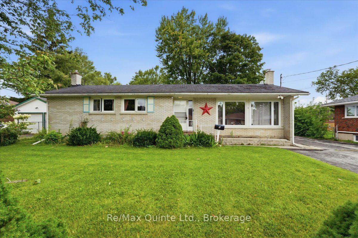 Photo 2 of 5 Simeon Street, Prince Edward County, Picton Ward — HOMEH
