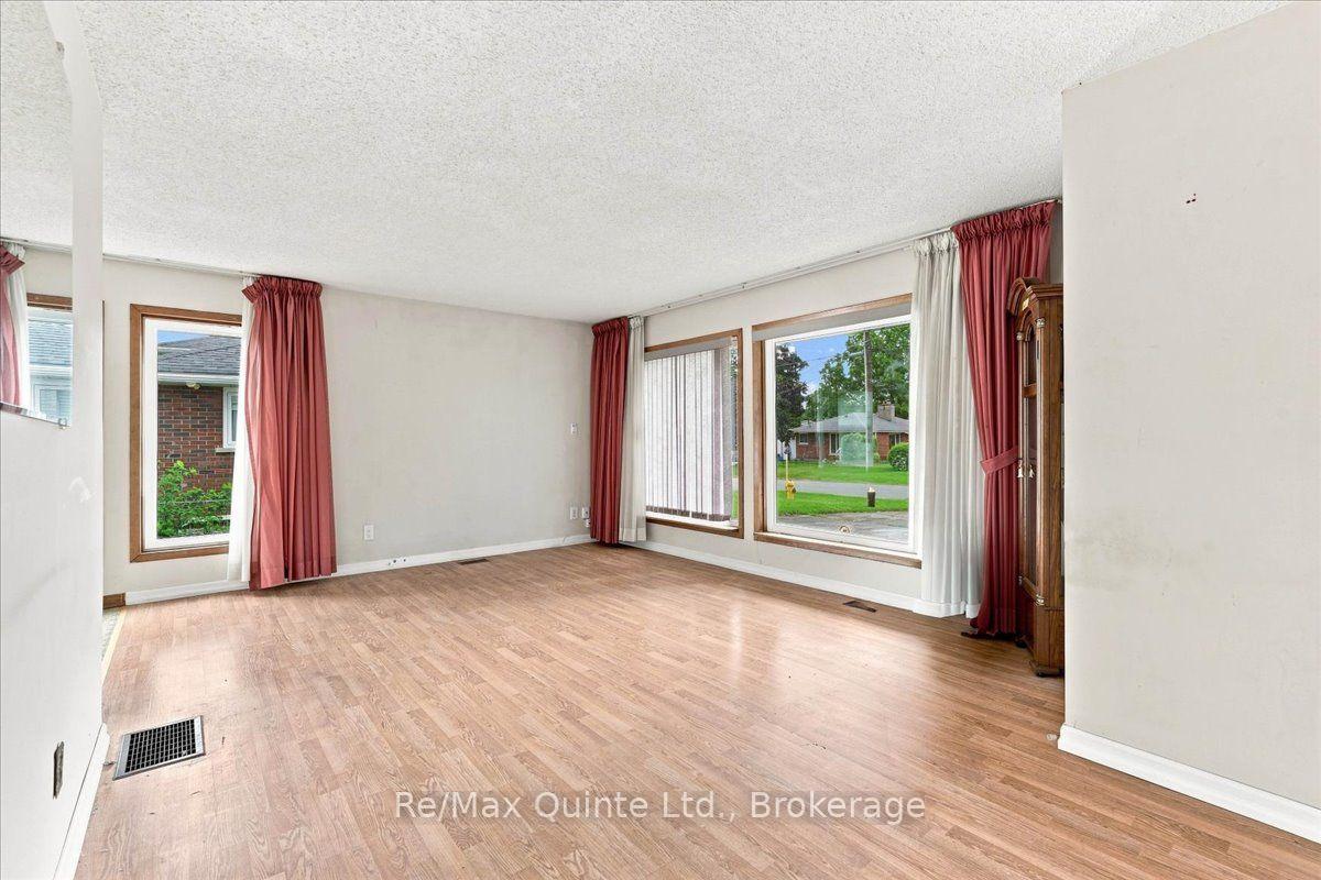 Photo 5 of 5 Simeon Street, Prince Edward County, Picton Ward — HOMEH