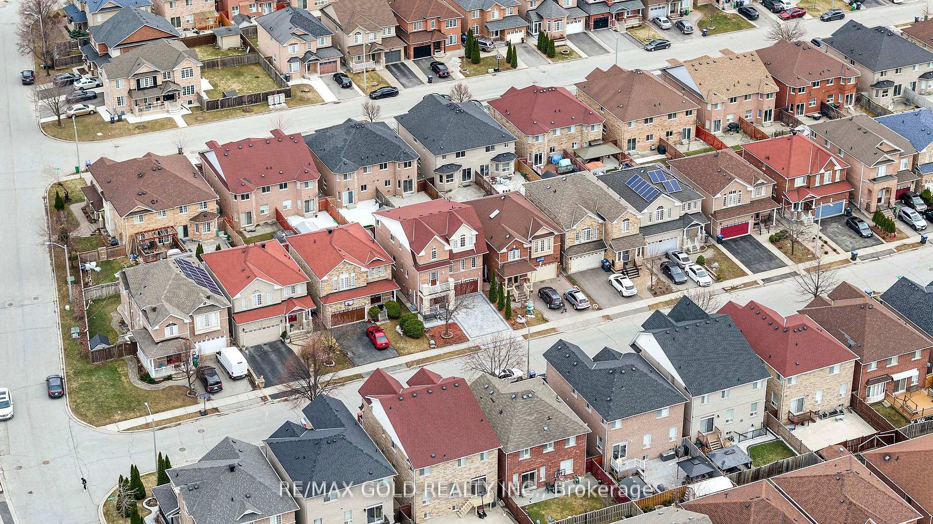Photo 3 of 23 Pathmaster Road, Brampton, Bram East — HOMEH