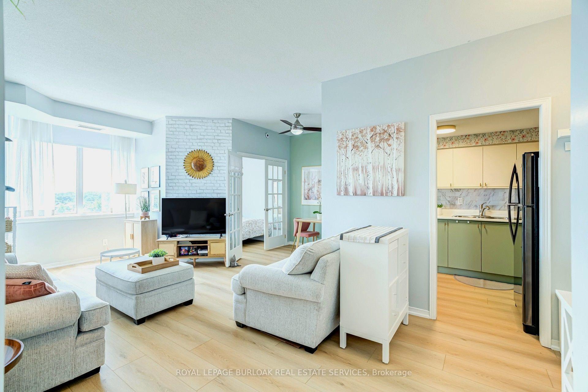 Photo 3 of Unit 804, 200 Limeridge Road W, Hamilton, Rolston — HOMEH