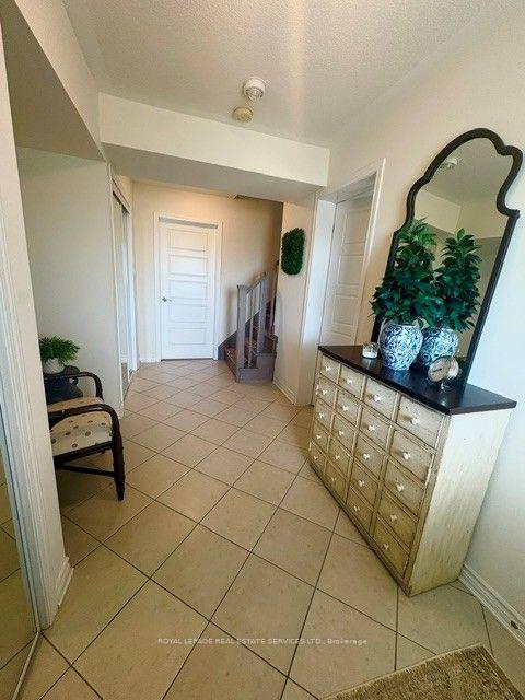 Photo 2 of Unit 73, 22 Spring Creek Drive, Hamilton, Waterdown — HOMEH