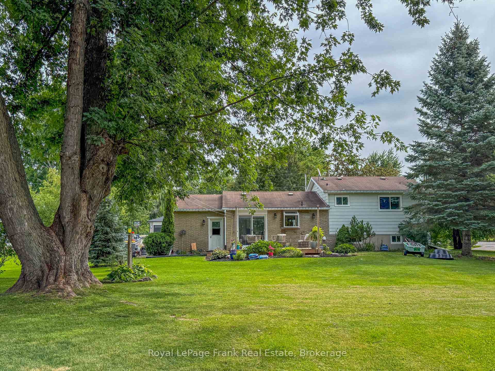 Photo 27 of 10 Chickadee Court, Kawartha Lakes, Mariposa — HOMEH