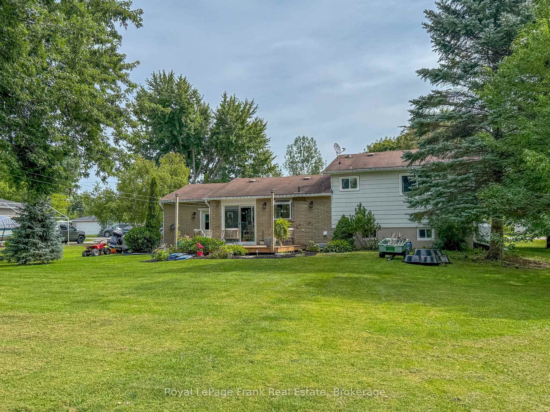 Photo 28 of 10 Chickadee Court, Kawartha Lakes, Mariposa — HOMEH