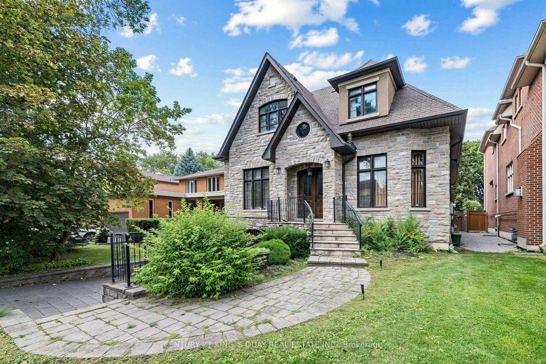 Photo 2 of 58 spruce Avenue, Richmond Hill, South Richvale — HOMEH