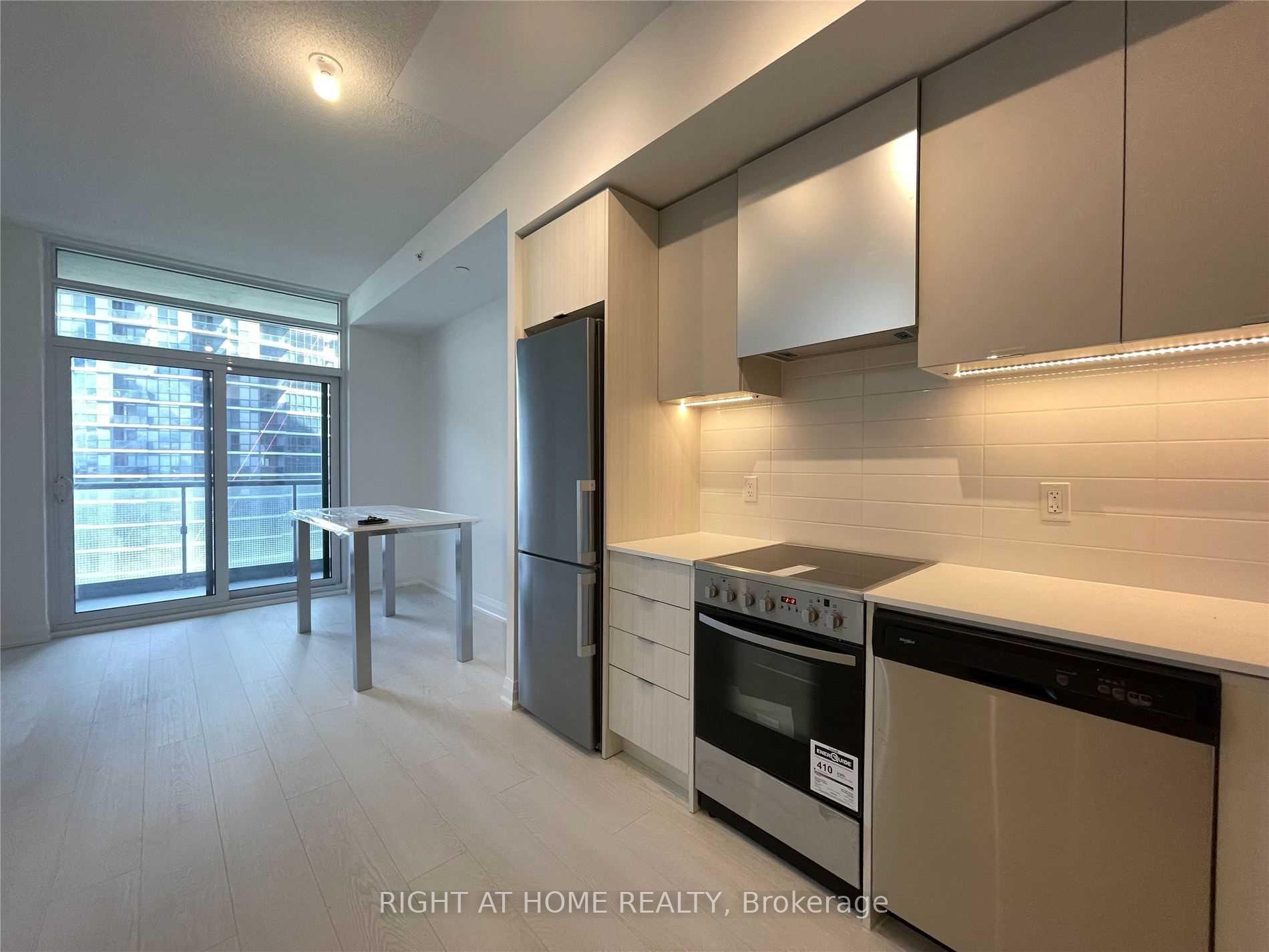 Photo 3 of Unit 3003, 30 Gibbs Road, Etobicoke, Islington-City Centre West — HOMEH