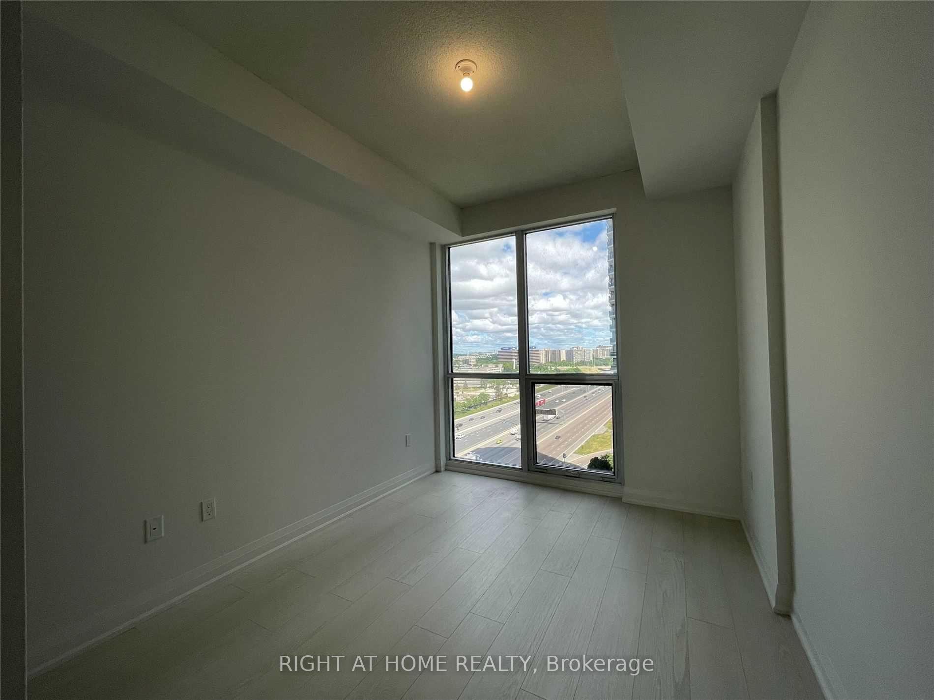 Photo 5 of Unit 3003, 30 Gibbs Road, Etobicoke, Islington-City Centre West — HOMEH