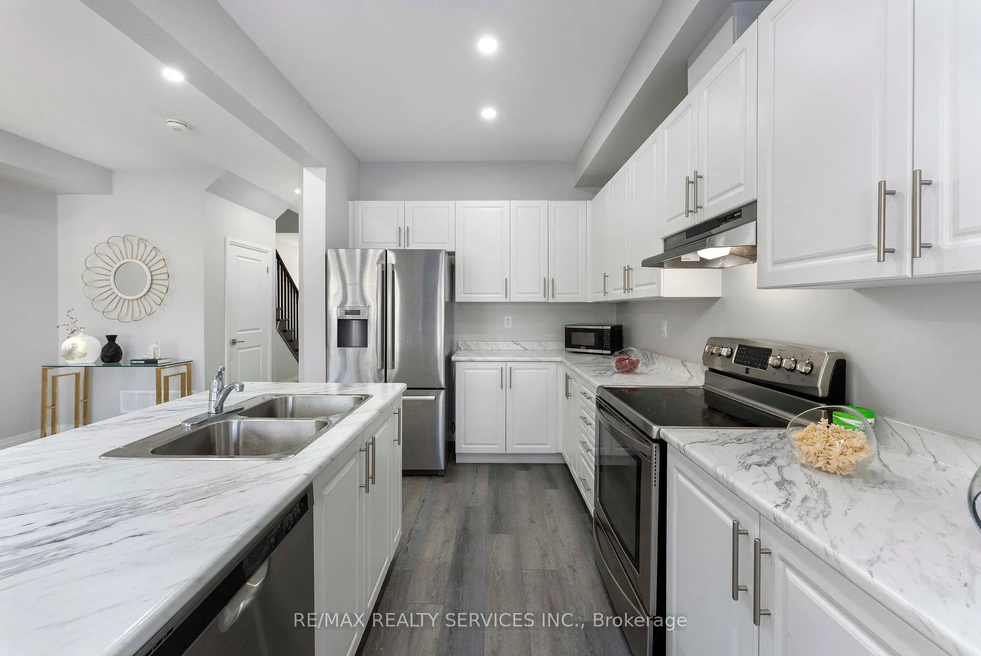 Photo 6 of 6671 Cropp Street, Niagara Falls, Morrison — HOMEH