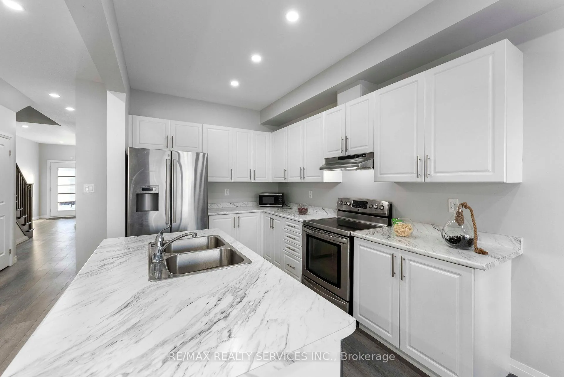 Photo 7 of 6671 Cropp Street, Niagara Falls, Morrison — HOMEH