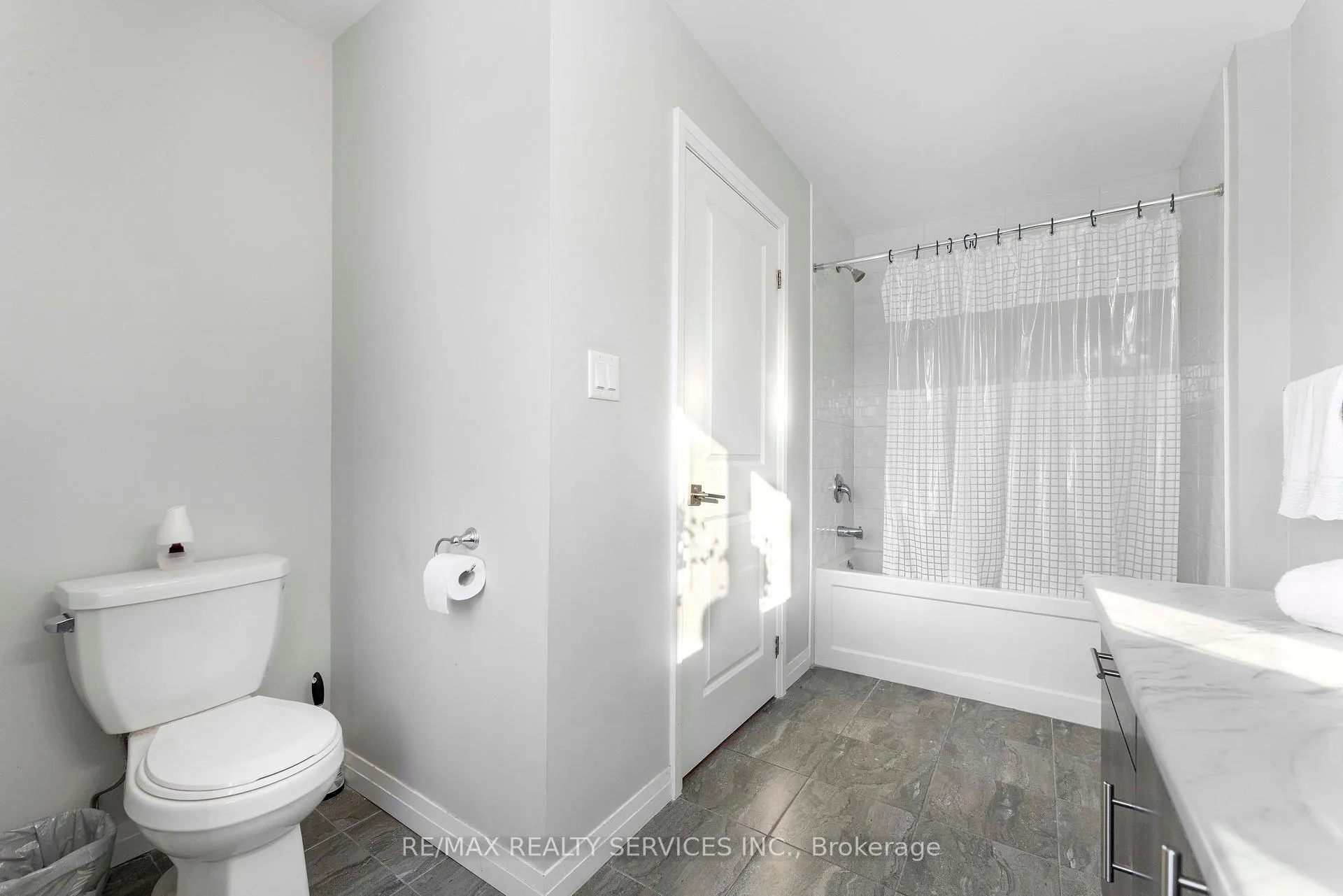 Photo 26 of 6671 Cropp Street, Niagara Falls, Morrison — HOMEH