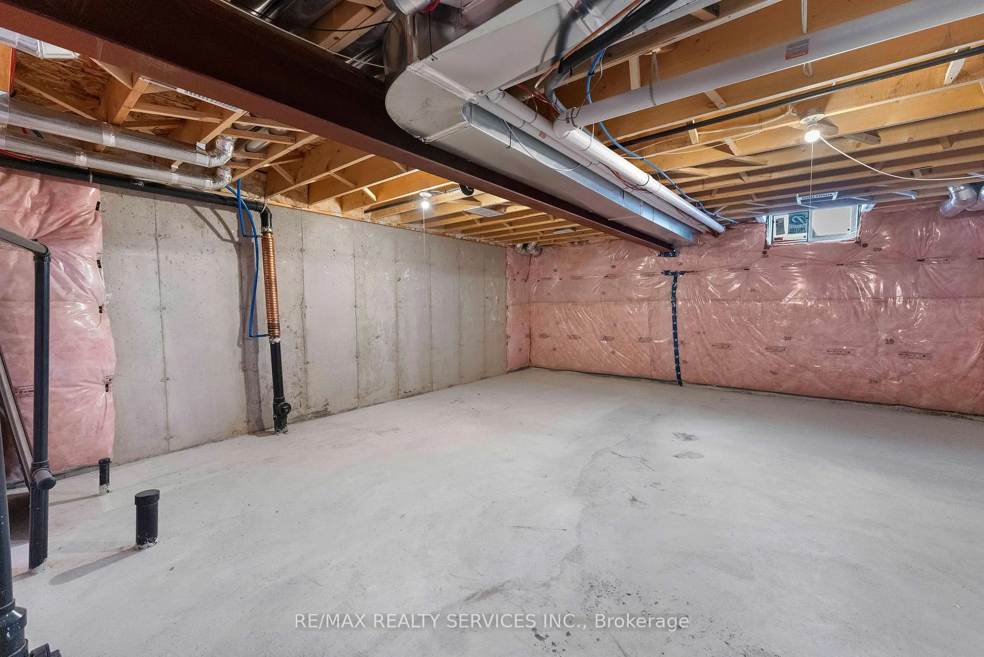 Photo 31 of 6671 Cropp Street, Niagara Falls, Morrison — HOMEH