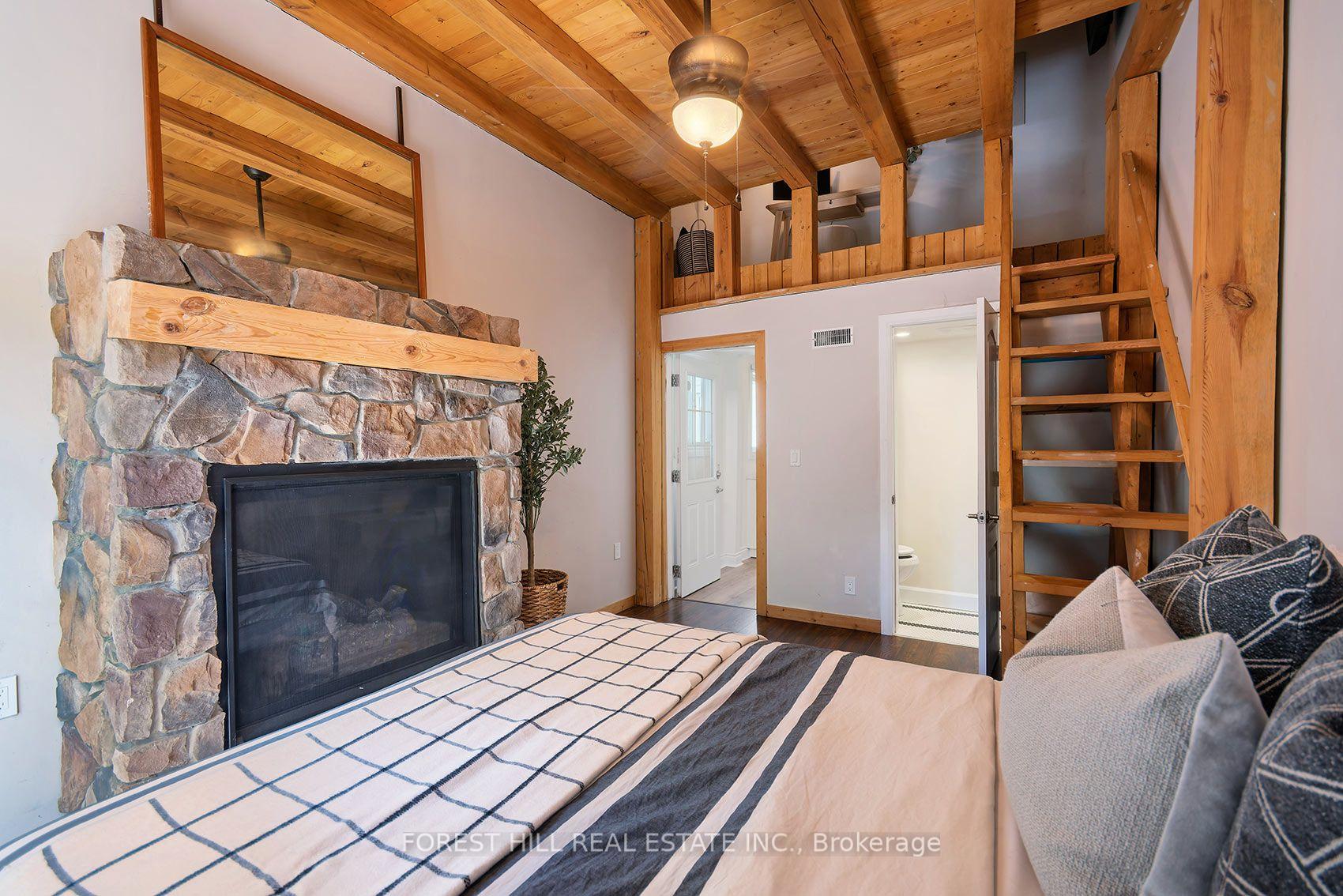 Photo 14 of 55 Vanevery Street, Etobicoke, Mimico — HOMEH