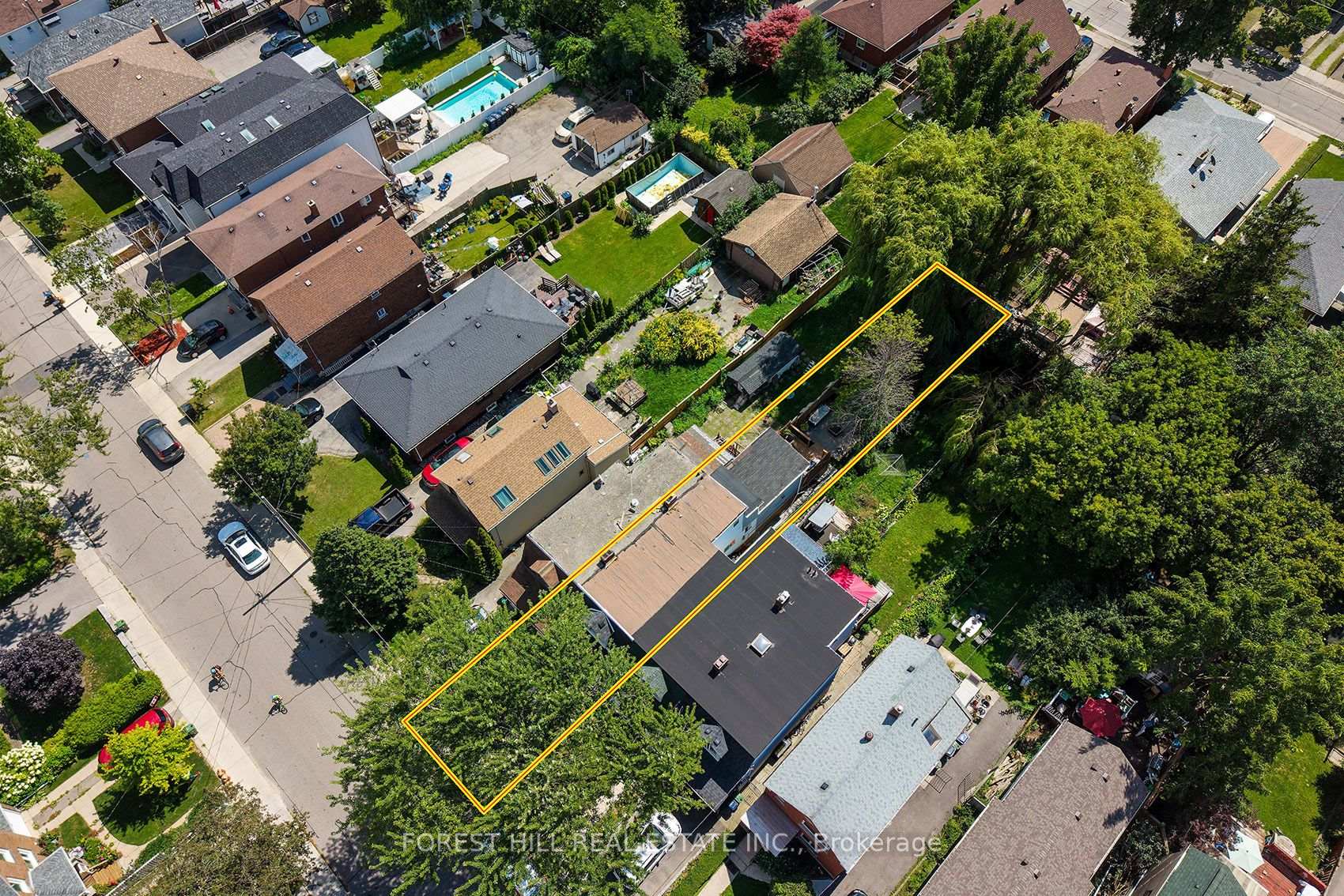 Photo 42 of 55 Vanevery Street, Etobicoke, Mimico — HOMEH