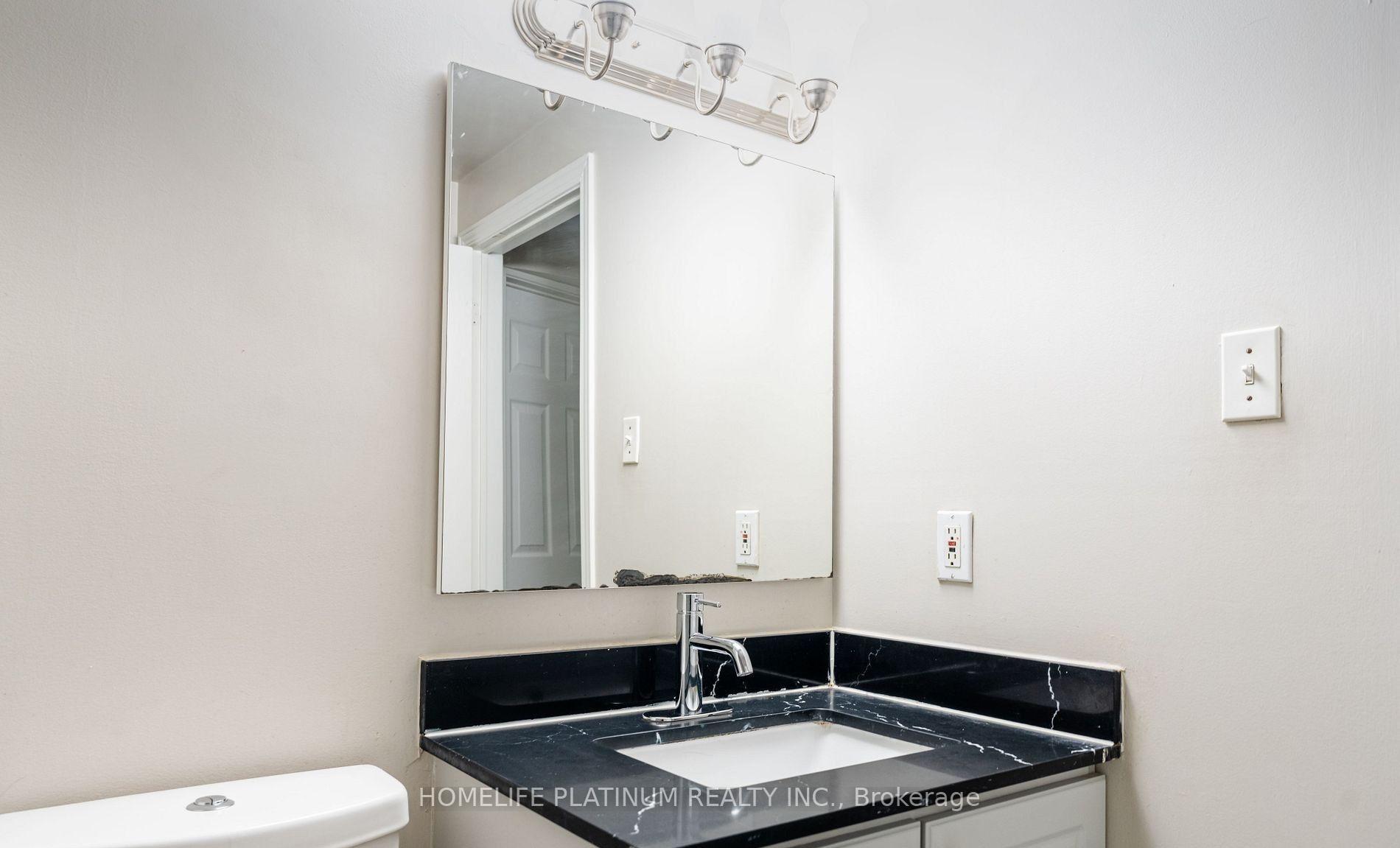 Photo 11 of 116 Flowertown Avenue, Brampton, Northwood Park — HOMEH