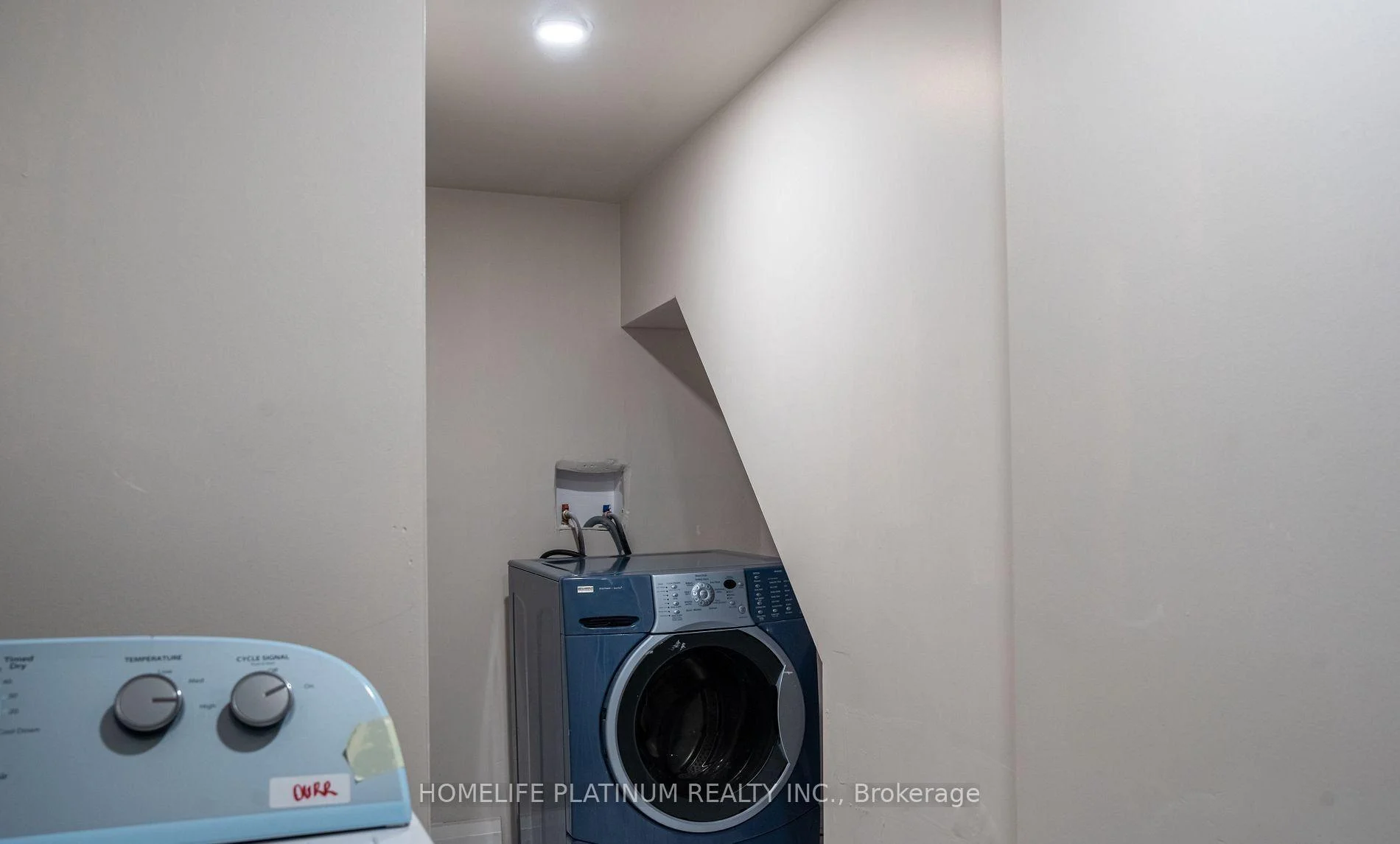 Photo 15 of 116 Flowertown Avenue, Brampton, Northwood Park — HOMEH