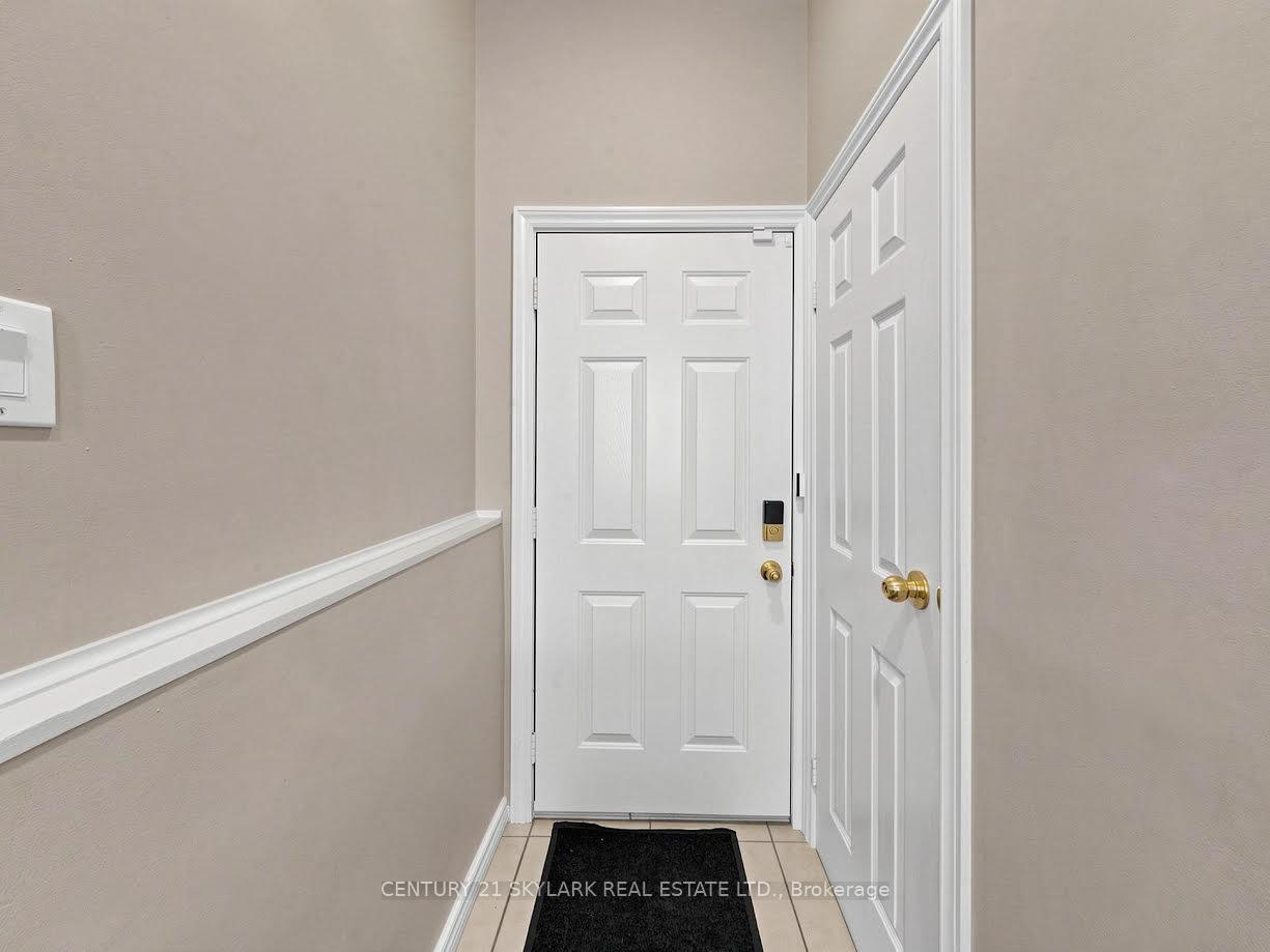 Photo 6 of 164 Moregate Crescent N, Brampton, Brampton North — HOMEH