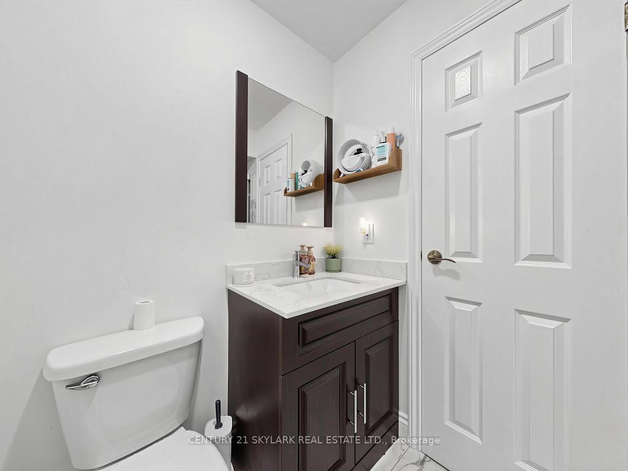 Photo 16 of 164 Moregate Crescent N, Brampton, Brampton North — HOMEH