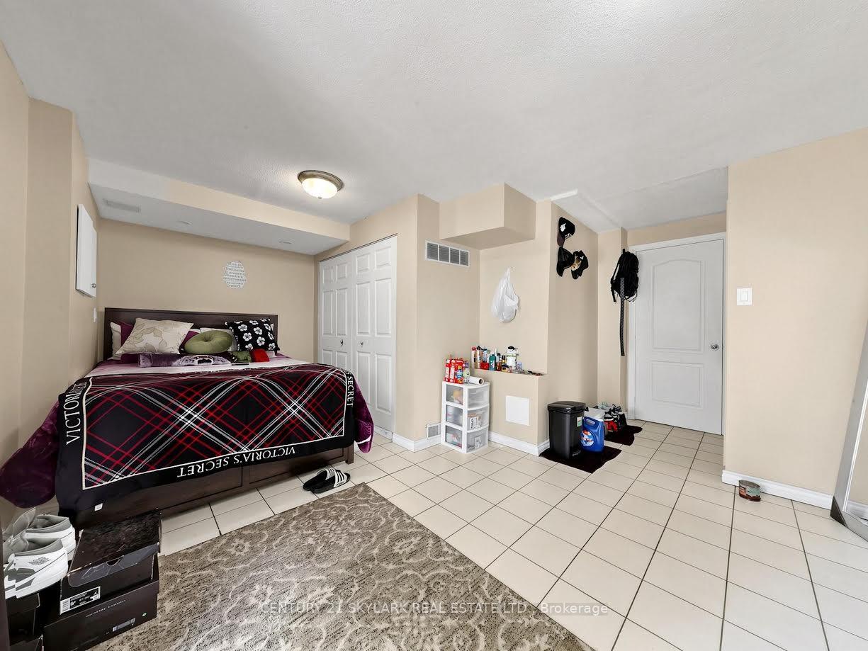 Photo 18 of 164 Moregate Crescent N, Brampton, Brampton North — HOMEH