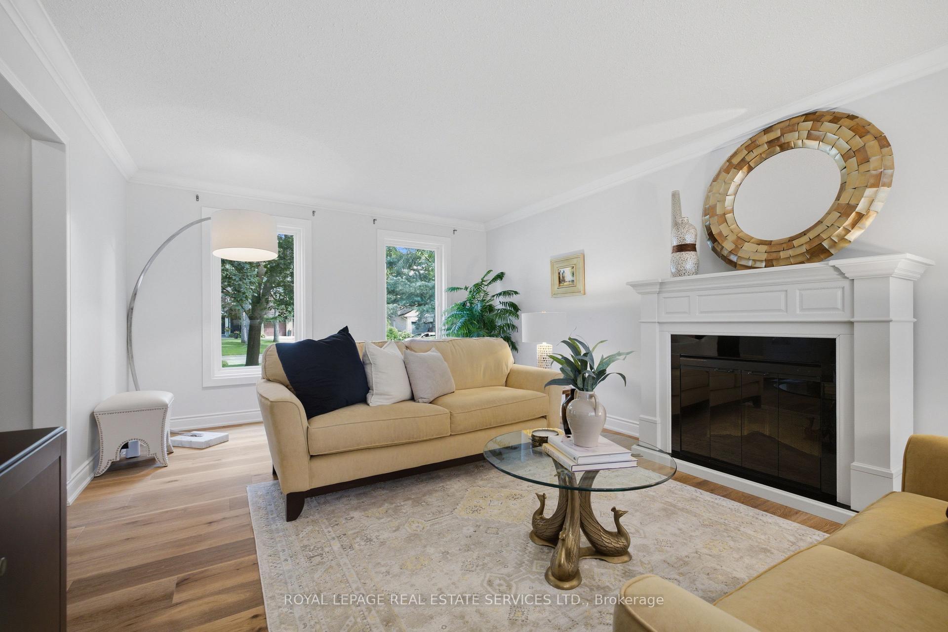 Photo 8 of 11 Regency Court, Oakville, College Park — HOMEH