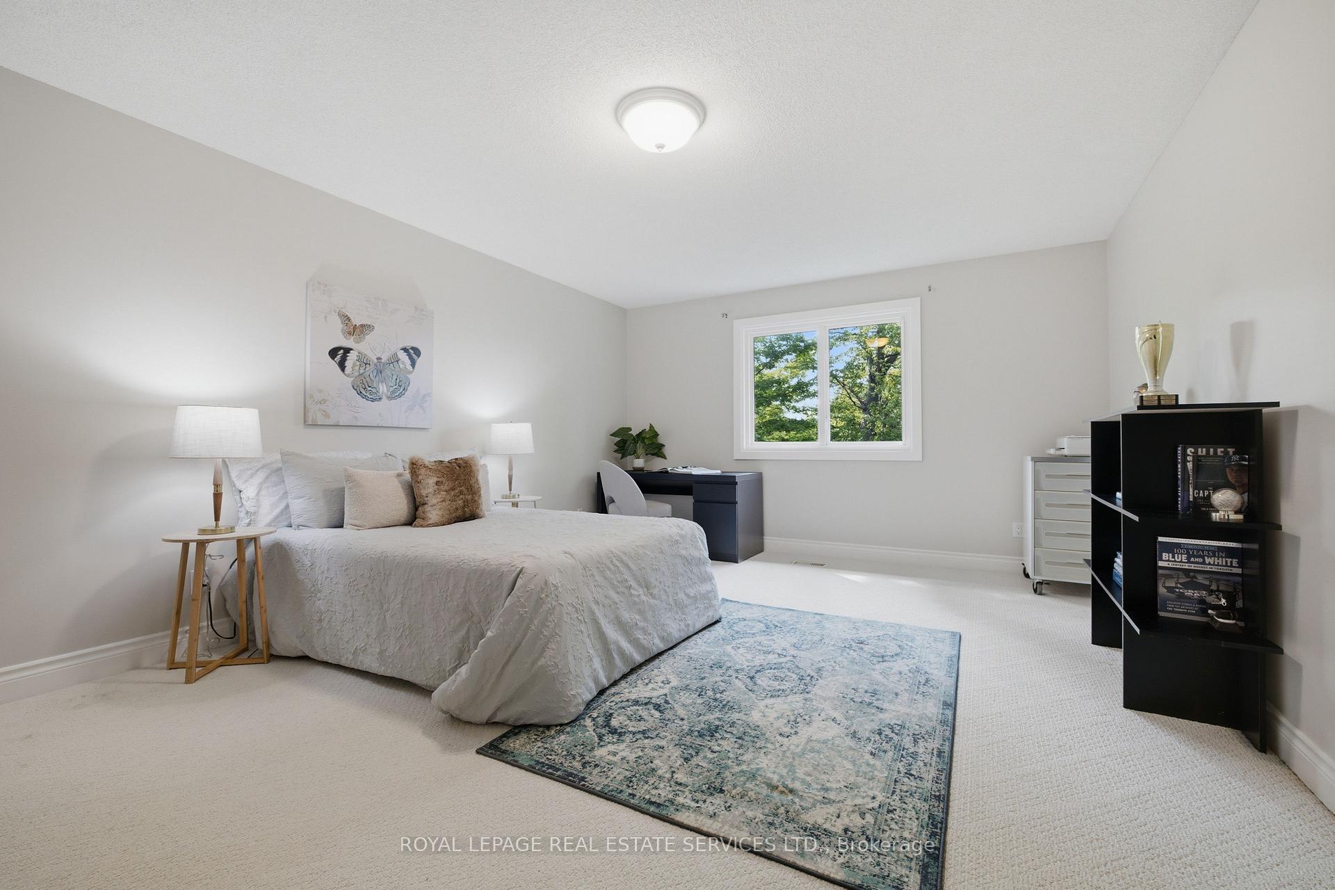 Photo 24 of 11 Regency Court, Oakville, College Park — HOMEH