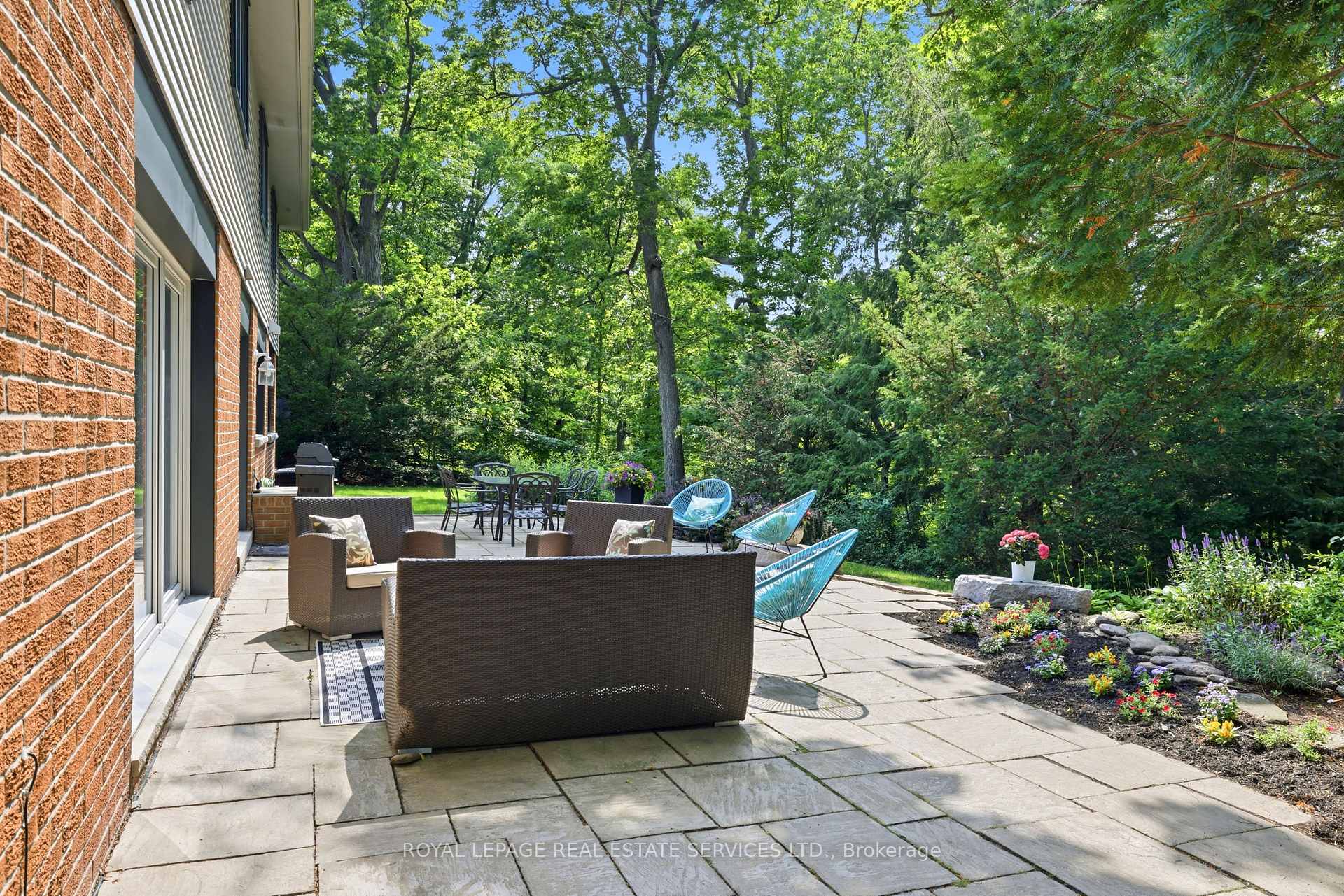 Photo 37 of 11 Regency Court, Oakville, College Park — HOMEH