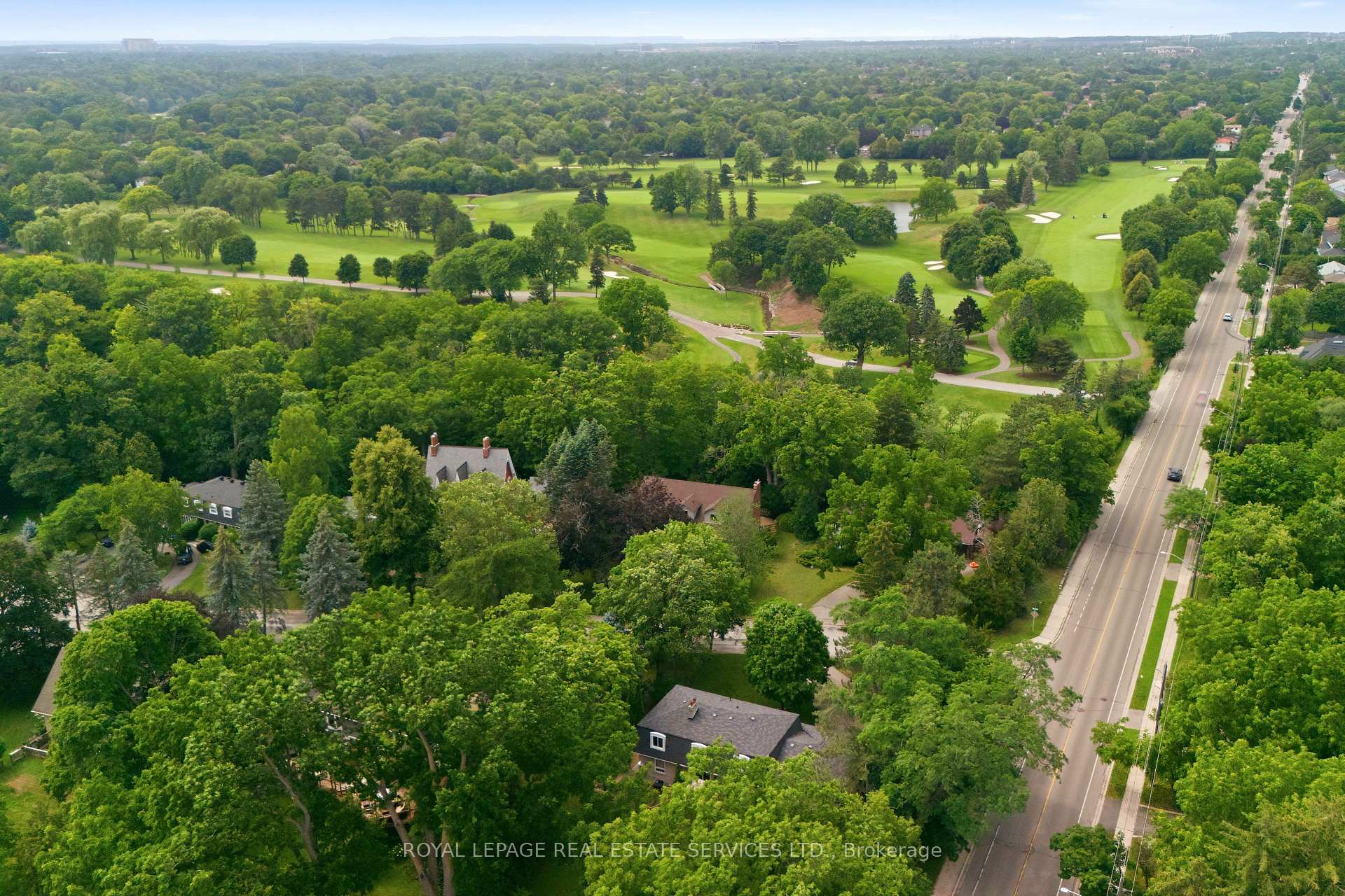 Photo 43 of 11 Regency Court, Oakville, College Park — HOMEH