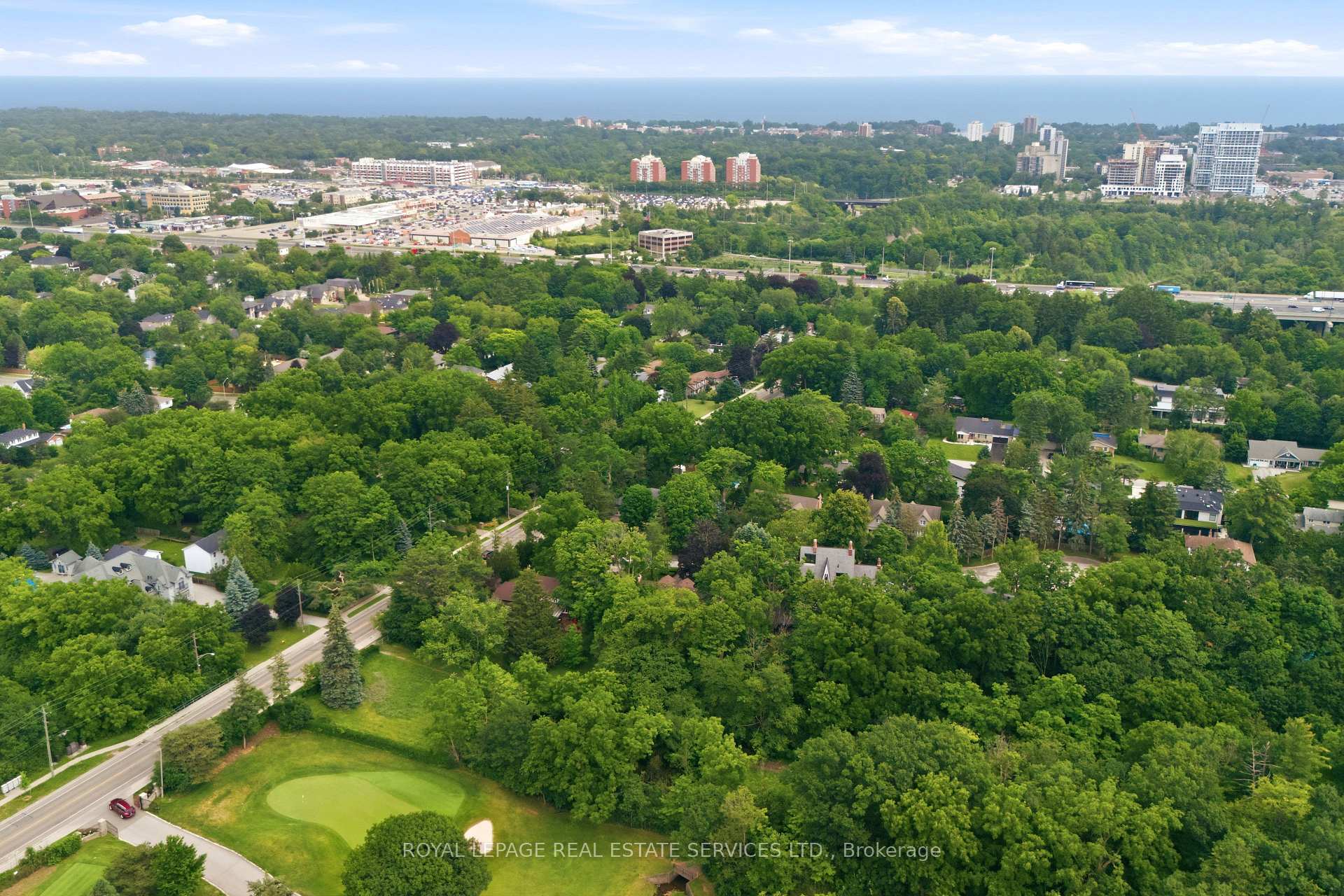 Photo 44 of 11 Regency Court, Oakville, College Park — HOMEH