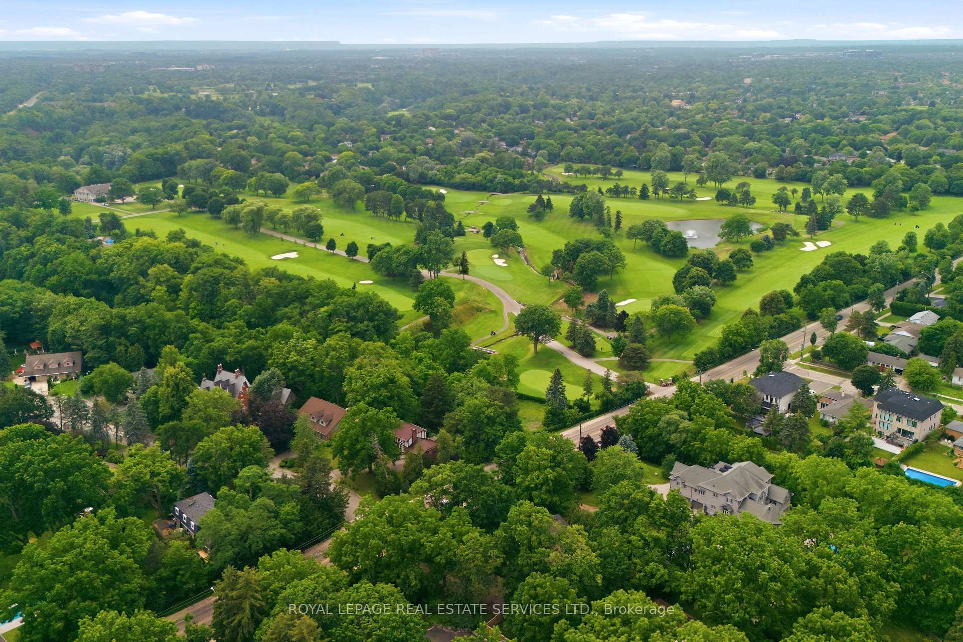 Photo 48 of 11 Regency Court, Oakville, College Park — HOMEH