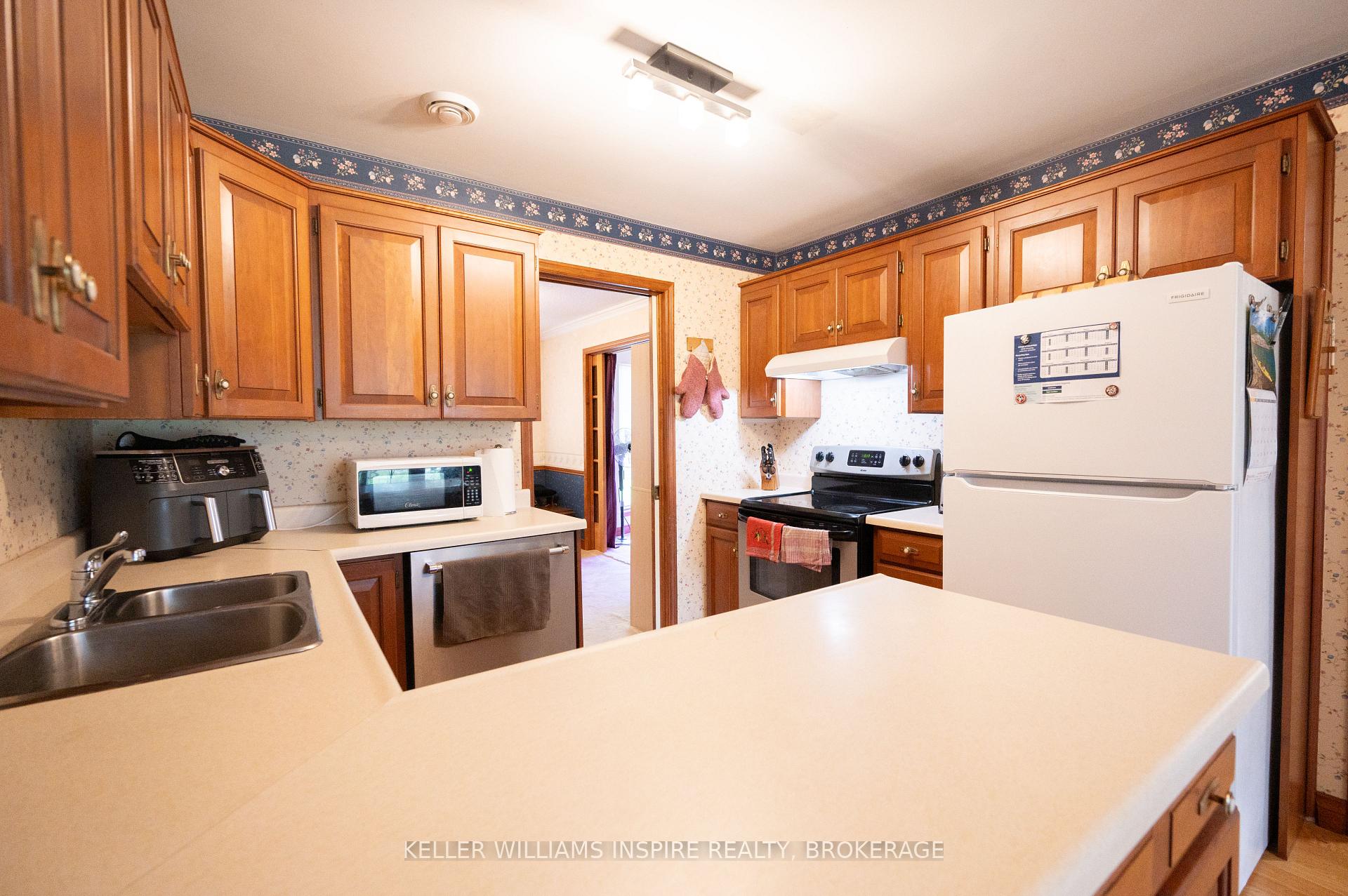 Photo 3 of 12 Robert Street, Sundridge — HOMEH