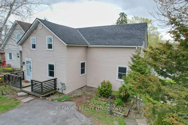 Photo of 590 Queen Street