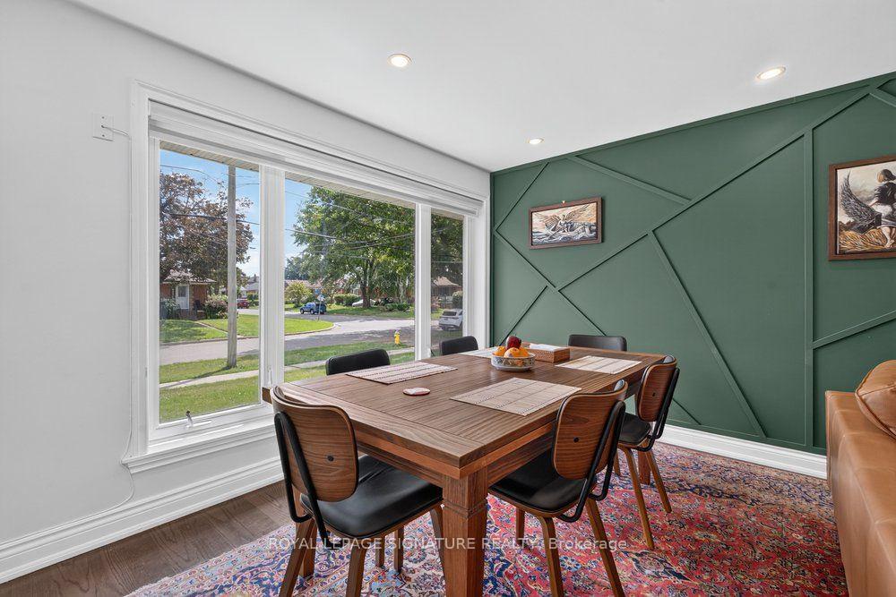 Photo 10 of 128 Trinnell Boulevard, Scarborough, Clairlea-Birchmount — HOMEH