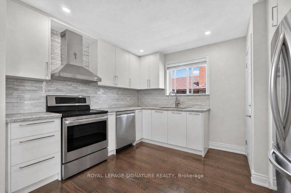 Photo 19 of 128 Trinnell Boulevard, Scarborough, Clairlea-Birchmount — HOMEH