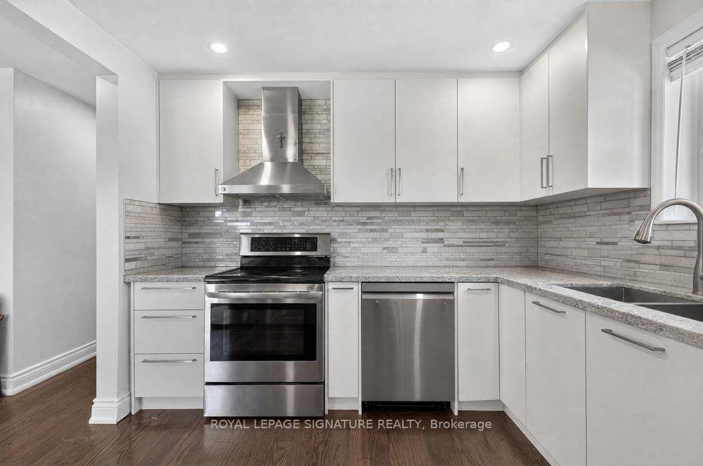Photo 20 of 128 Trinnell Boulevard, Scarborough, Clairlea-Birchmount — HOMEH