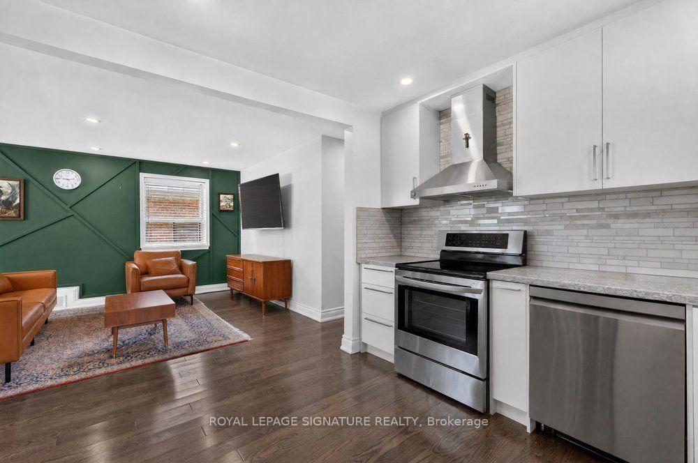 Photo 22 of 128 Trinnell Boulevard, Scarborough, Clairlea-Birchmount — HOMEH