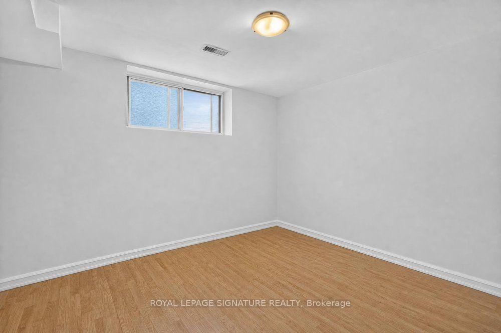 Photo 36 of 128 Trinnell Boulevard, Scarborough, Clairlea-Birchmount — HOMEH