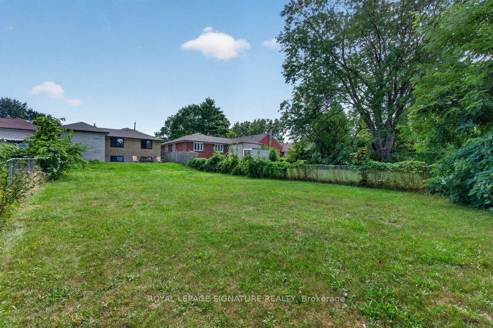 Photo 43 of 128 Trinnell Boulevard, Scarborough, Clairlea-Birchmount — HOMEH