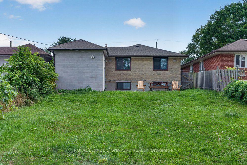 Photo 44 of 128 Trinnell Boulevard, Scarborough, Clairlea-Birchmount — HOMEH
