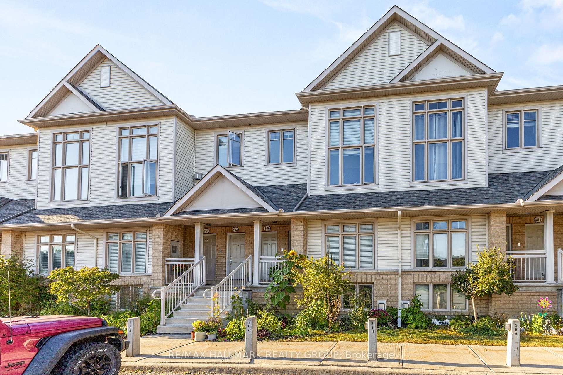 Photo 2 of 358 Galston Private, Ottawa, Mer Bleue/Bradley Estates/Anderson Park — HOMEH