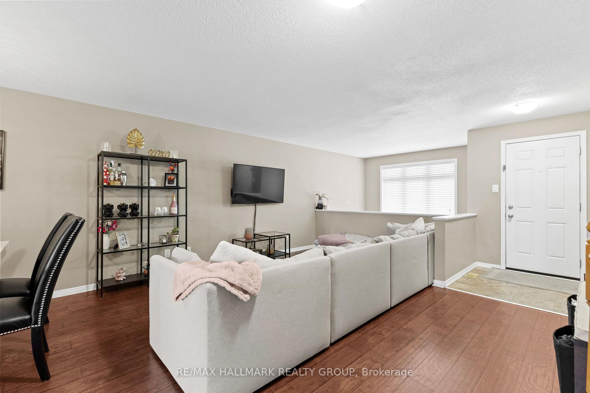Photo 7 of 358 Galston Private, Ottawa, Mer Bleue/Bradley Estates/Anderson Park — HOMEH