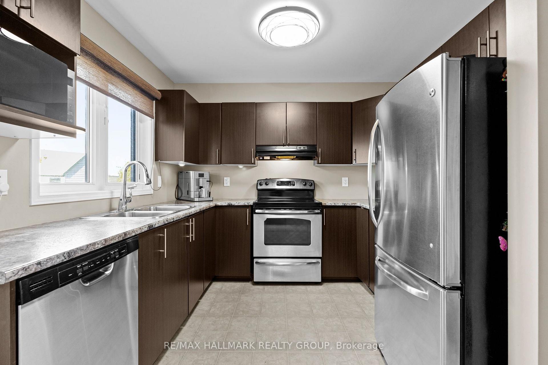 Photo 13 of 358 Galston Private, Ottawa, Mer Bleue/Bradley Estates/Anderson Park — HOMEH