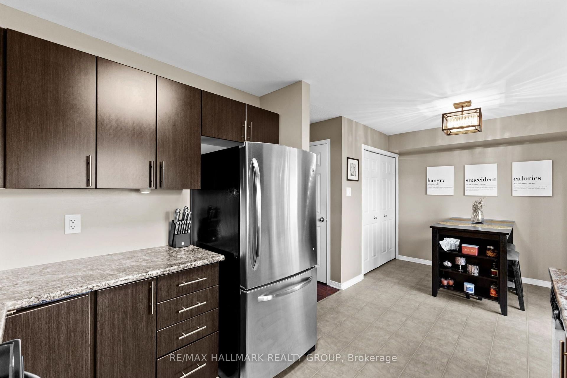 Photo 15 of 358 Galston Private, Ottawa, Mer Bleue/Bradley Estates/Anderson Park — HOMEH
